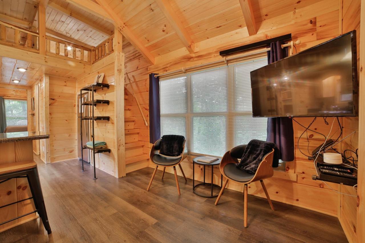 Thomas Cabin Forest Tiny Cabin With Hot Tub Chattanooga Eksteriør billede